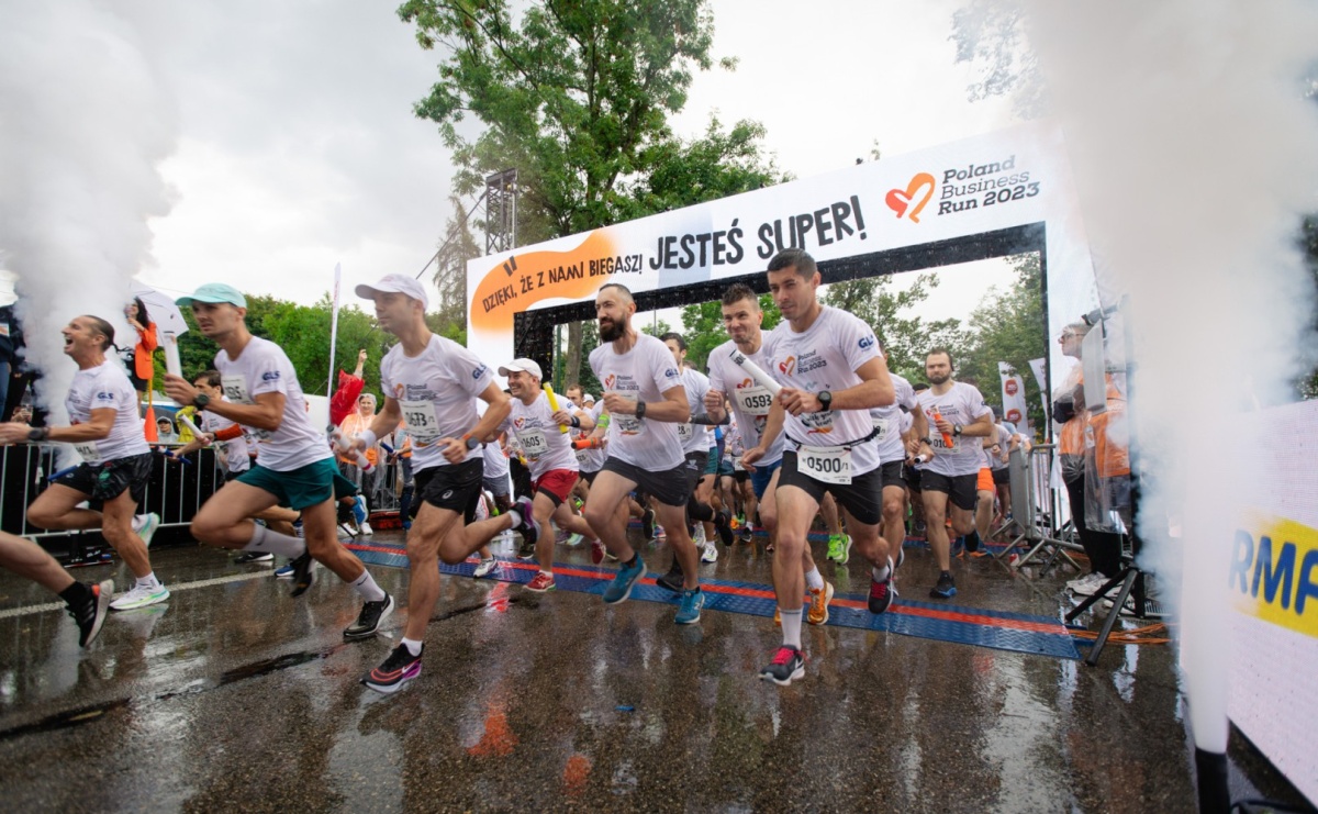 Poland Business Run 2024 – biegacze charytatywnej sztafety pomogą osobom z niepełnosprawnością ze Śląska - Serwis informacyjny z Raciborza - naszraciborz.pl