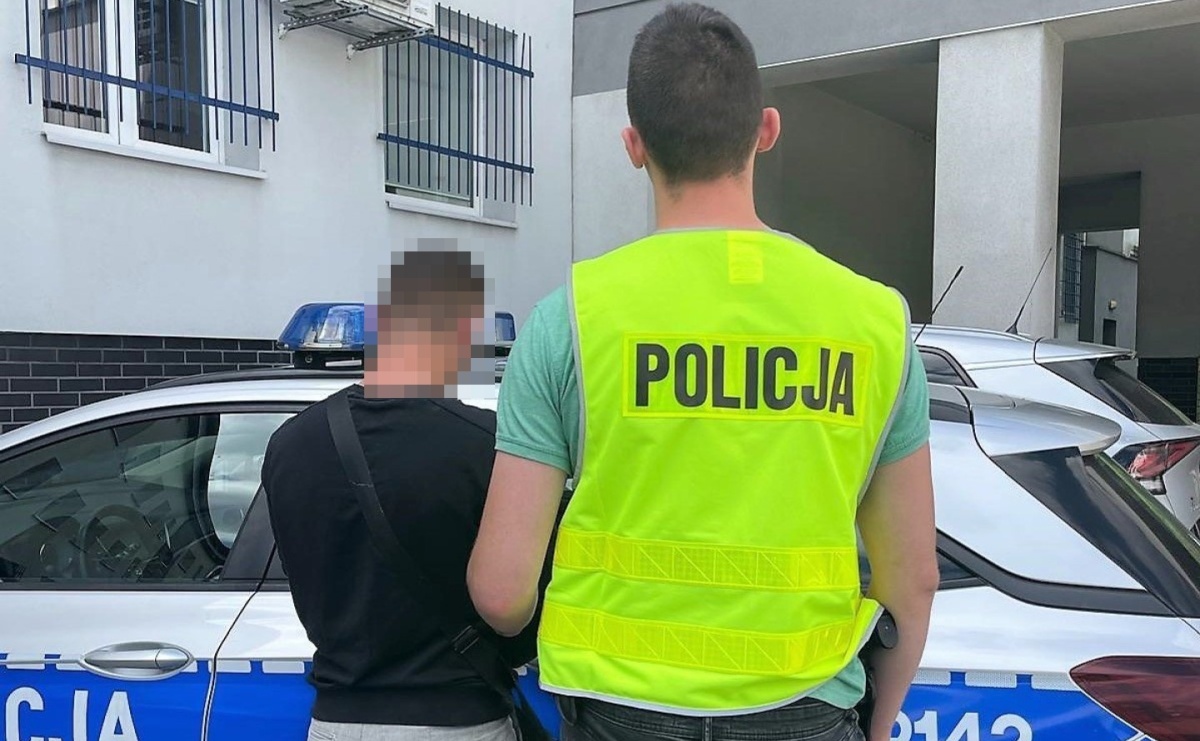 Pod wpływem alkoholu wsiadł za kółko. By uniknąć kary chciał przekupić policjantów - Serwis informacyjny z Raciborza - naszraciborz.pl