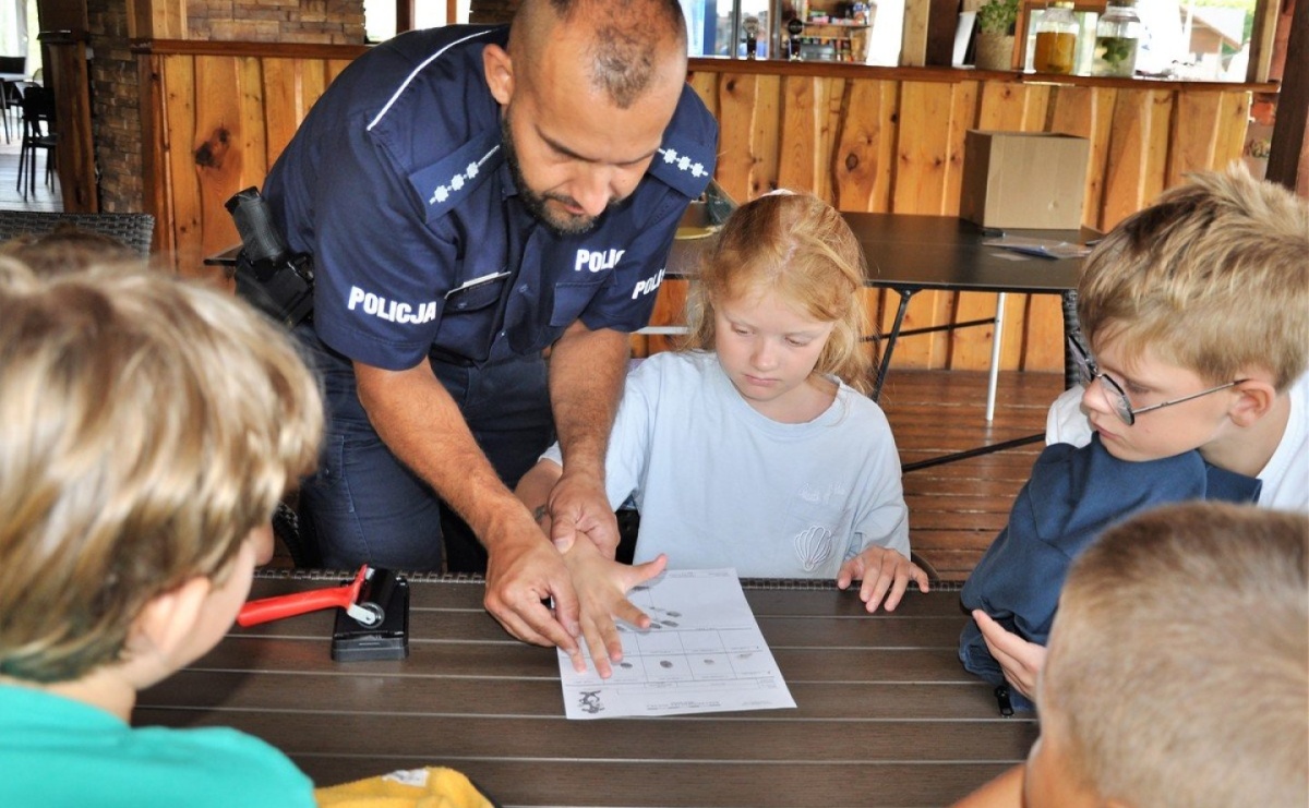 Policyjne rady podczas półkolonii - Serwis informacyjny z Raciborza - naszraciborz.pl