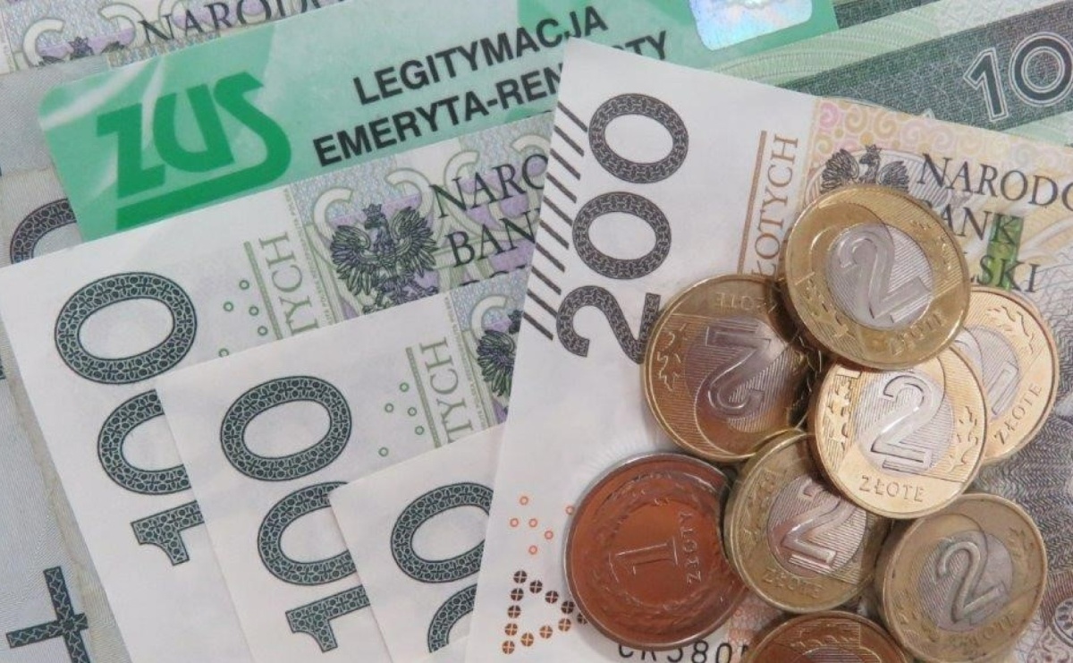 Pierwsze czternastki ZUS wypłaci jeszcze w sierpniu - Serwis informacyjny z Raciborza - naszraciborz.pl