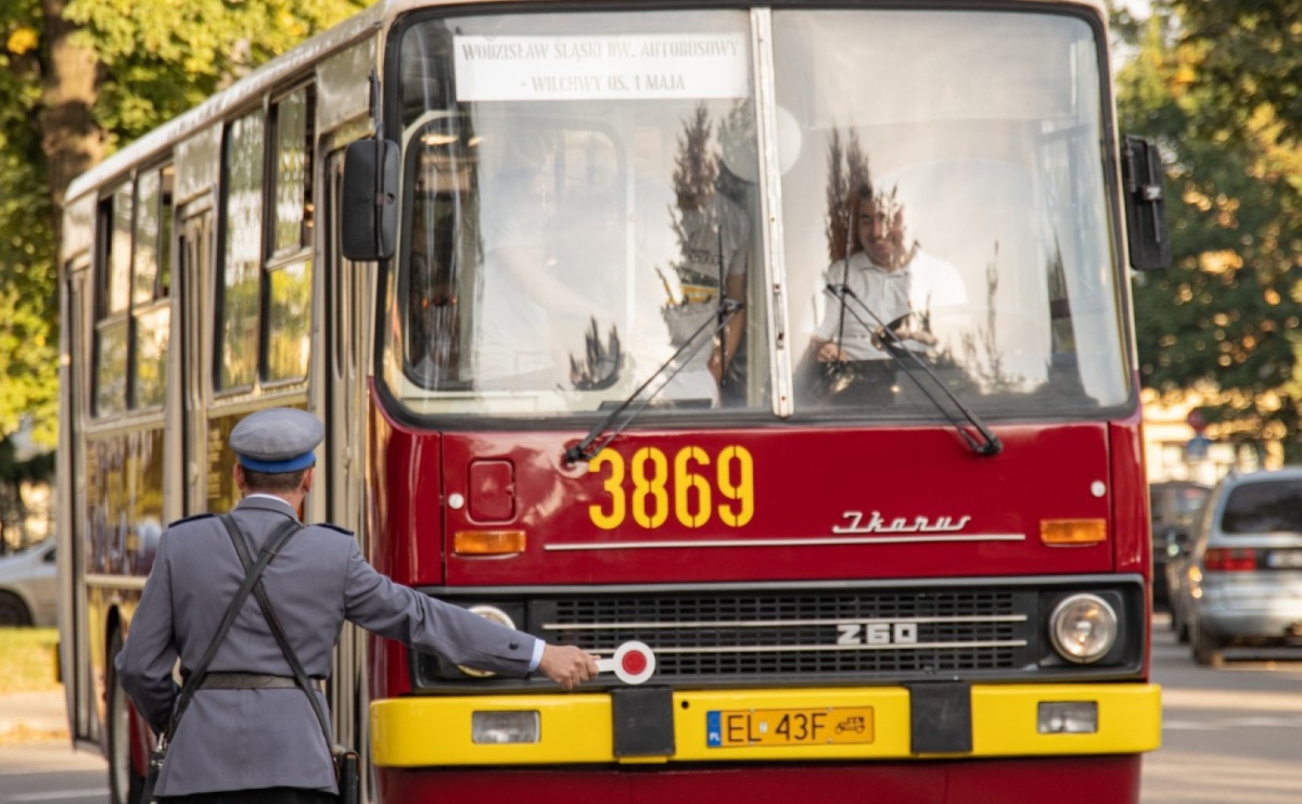 W klimacie PRL. Sprawdź rozkład jazdy Ikarusa - Serwis informacyjny z Raciborza - naszraciborz.pl