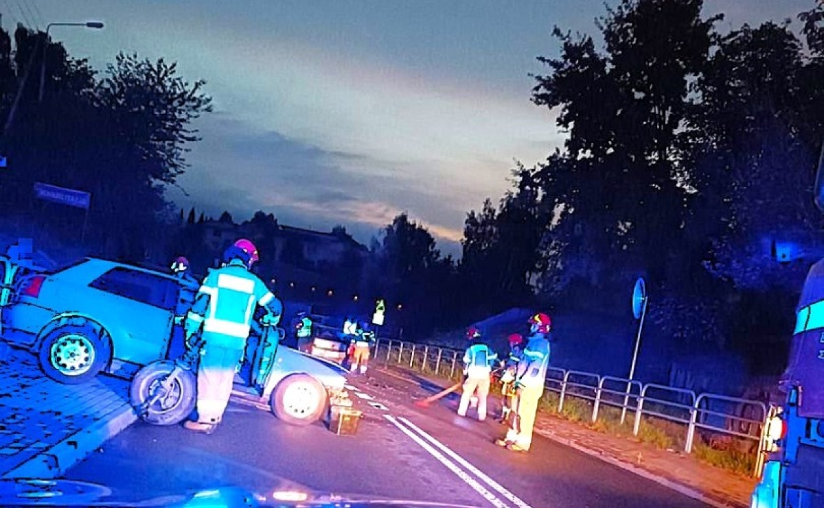 Poranna czołówka na Radlińskiej - Serwis informacyjny z Raciborza - naszraciborz.pl