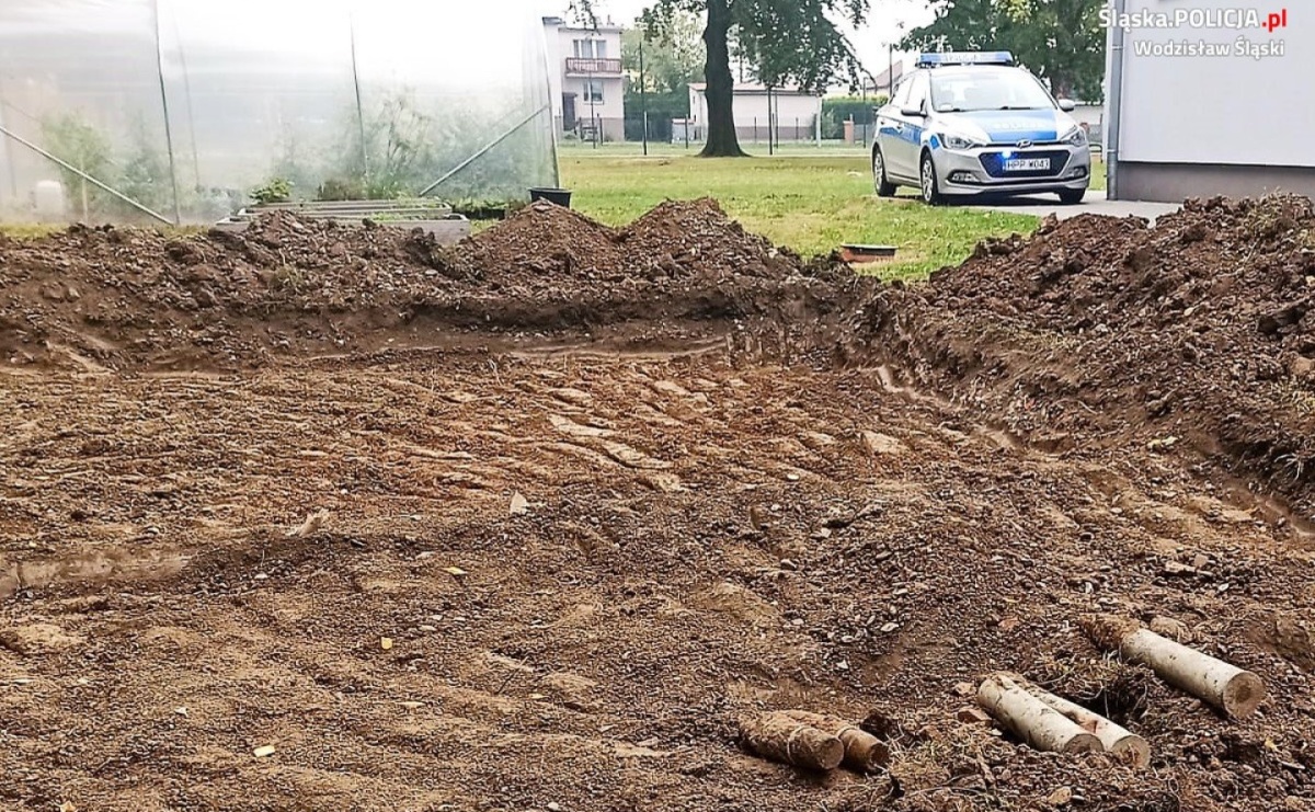 W Olzie ujawniono 4 pociski artyleryjskie - Serwis informacyjny z Raciborza - naszraciborz.pl