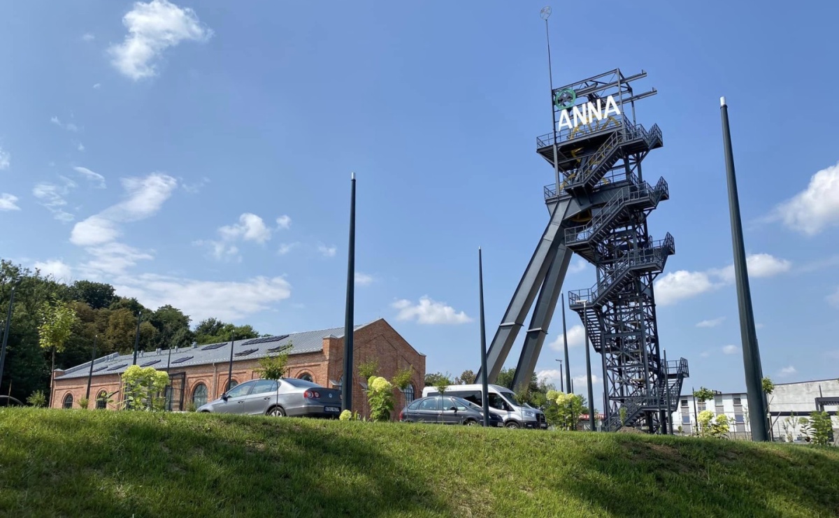 Nowe życie starej łaźni. Rewitalizacja terenów pokopalnianych w Pszowie na ostatniej prostej [FOTO] - Serwis informacyjny z Raciborza - naszraciborz.pl