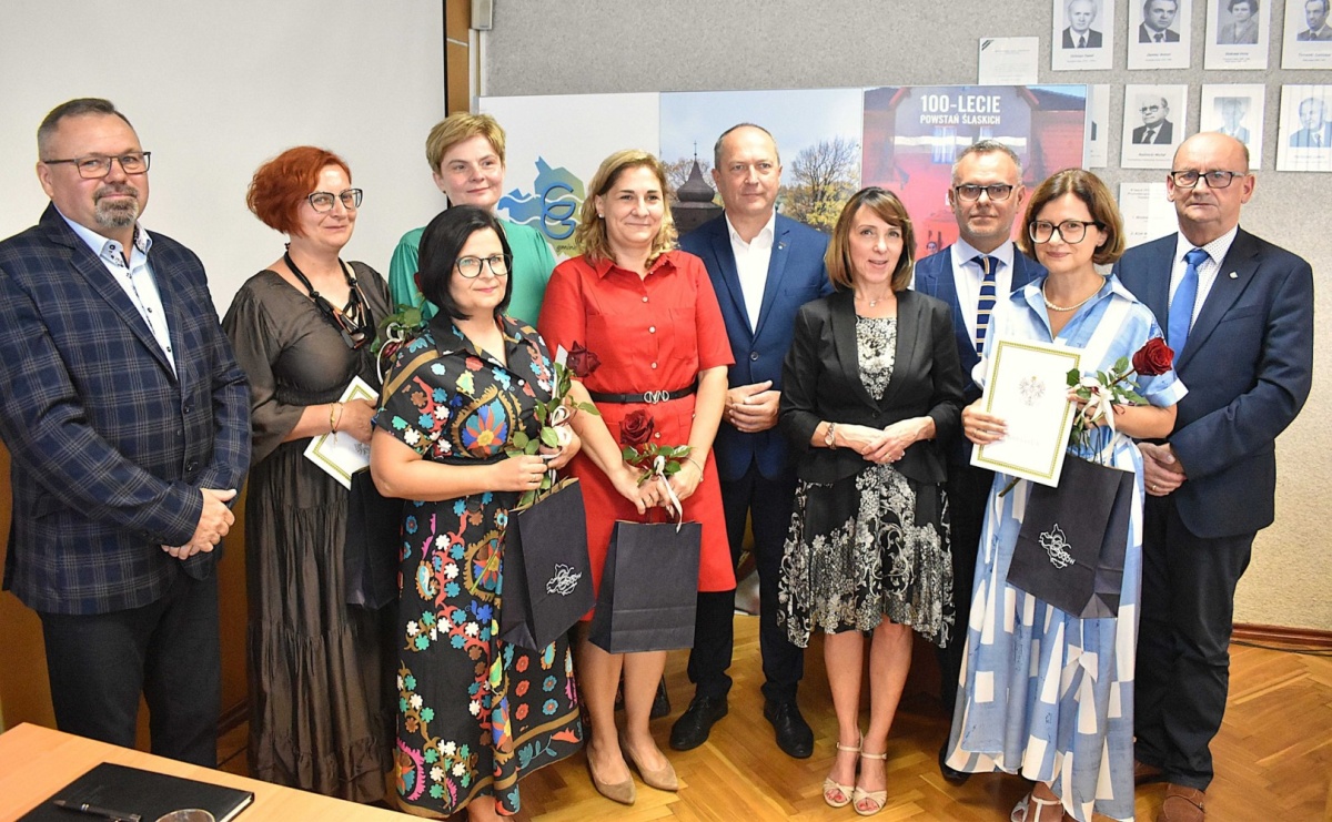 Zmiana warty w godowskich szkołach. Pożegnanie starych i powitanie nowych dyrektorów - Serwis informacyjny z Raciborza - naszraciborz.pl