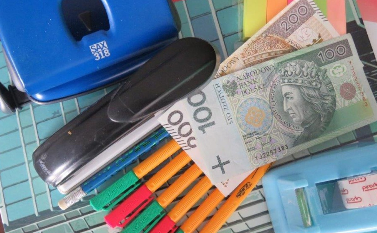 141 mln zł na wyprawkę szkolną w województwie śląskim - Serwis informacyjny z Wodzisławia Śląskiego - naszwodzislaw.com
