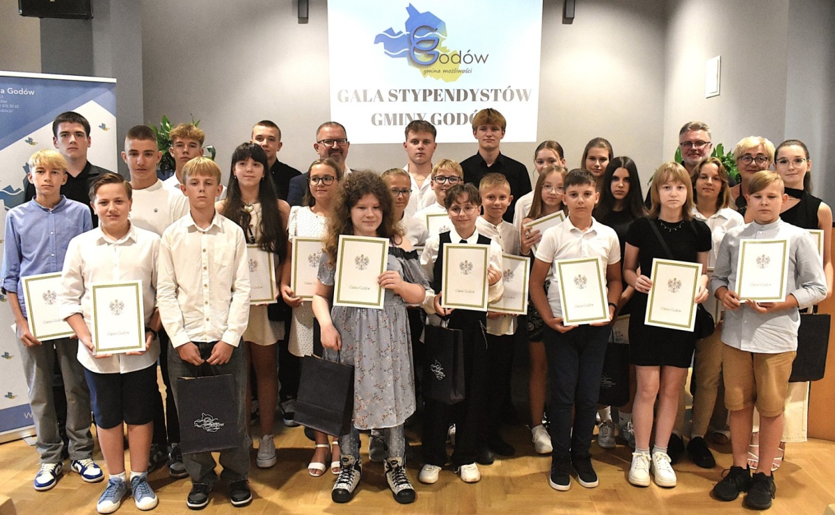 Poznajcie najlepszych uczniów i sportowców w Gminie Godów [FOTO] - Serwis informacyjny z Raciborza - naszraciborz.pl