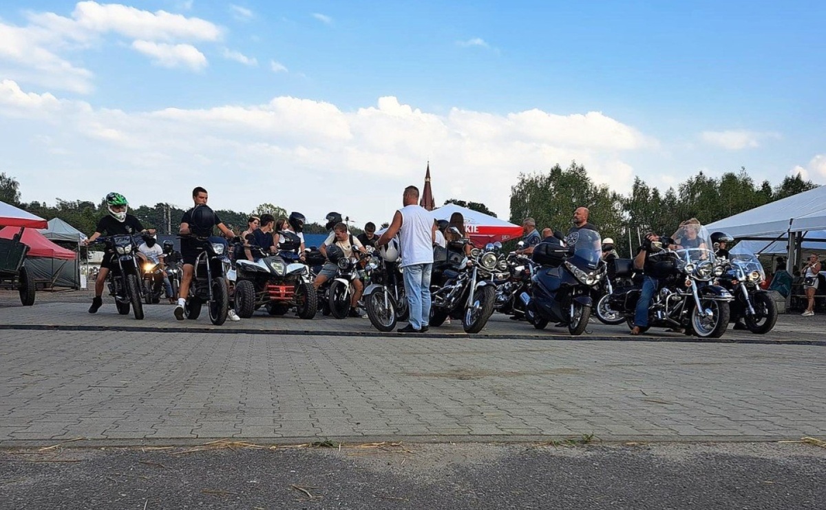 VII marklowicki zlot motocykli z udziałem wodzisławskich policjantów - Serwis informacyjny z Wodzisławia Śląskiego - naszwodzislaw.com