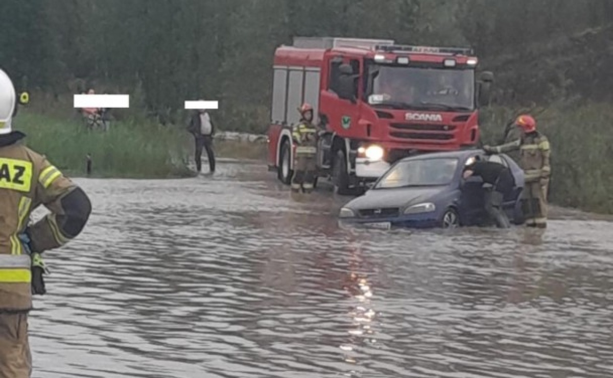 Szotkówka porwała samochód. W środku była kobieta [FOTO] - Serwis informacyjny z Raciborza - naszraciborz.pl
