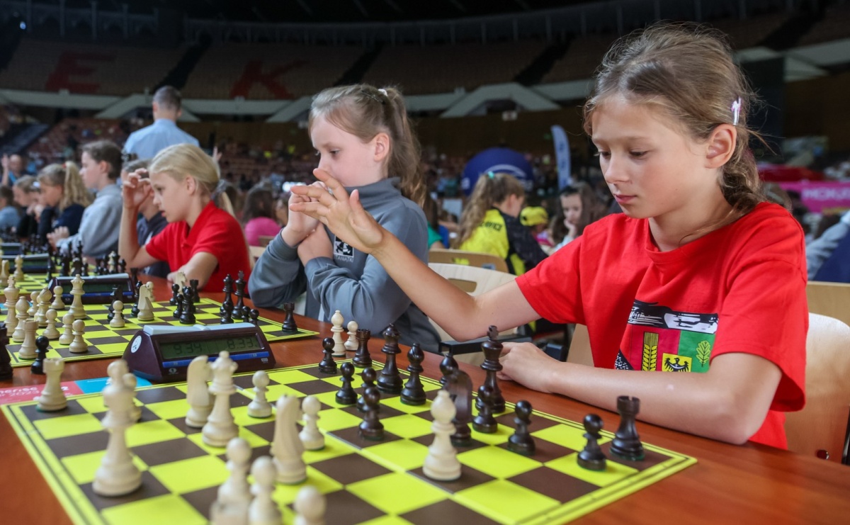 Tłumy młodych szachistów znów zawładną Spodkiem! Święto szachów w legendarnej hali - Serwis informacyjny z Wodzisławia Śląskiego - naszwodzislaw.com