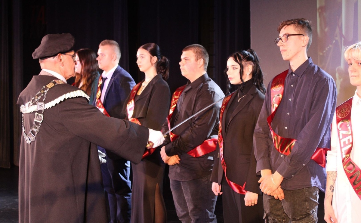 Czeladnicy zostali wyzwoleni [FOTO] - Serwis informacyjny z Wodzisławia Śląskiego - naszwodzislaw.com