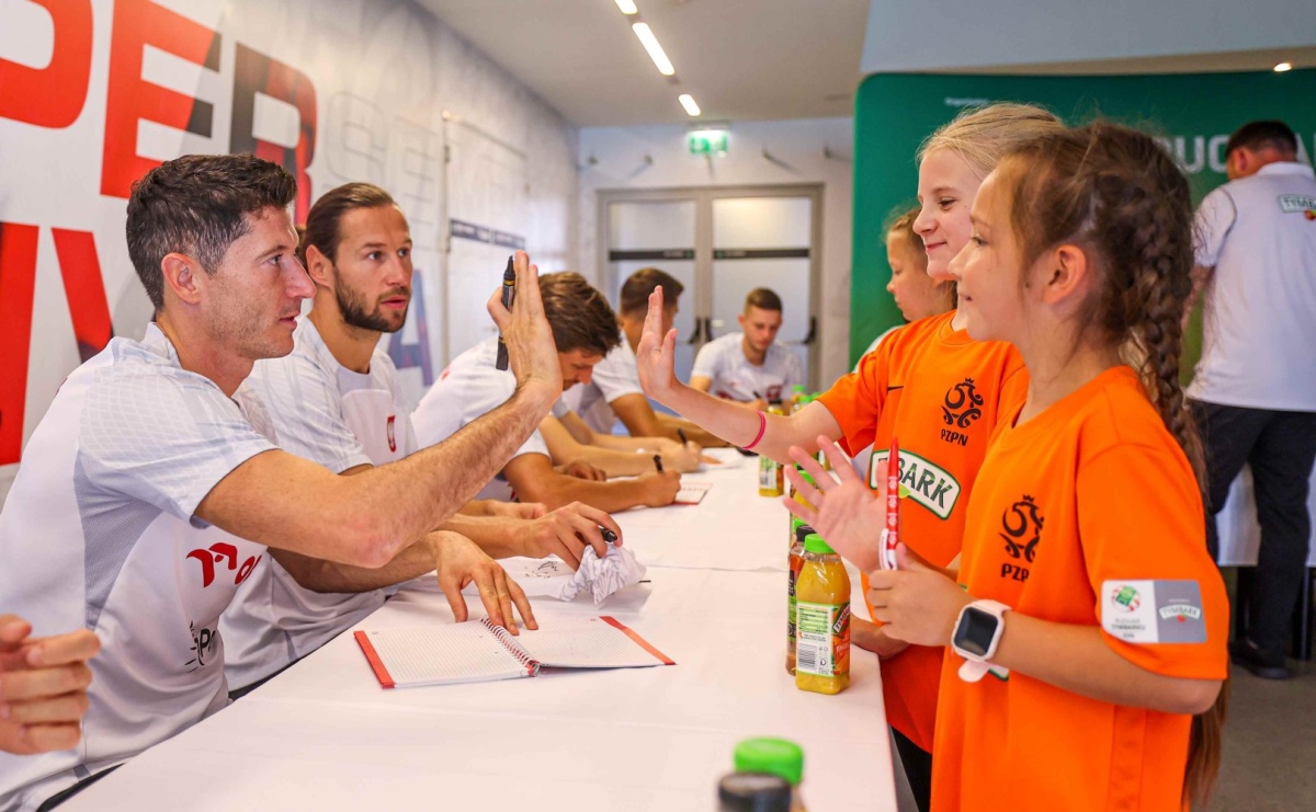 Reprezentacja Polski spotka się ze zwycięzcami Pucharu Tymbarku. Trwają zapisy do kolejnej edycji turnieju - Serwis informacyjny z Wodzisławia Śląskiego - naszwodzislaw.com