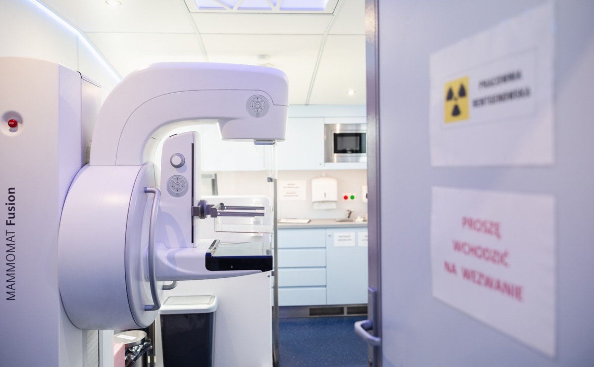 Październik miesiącem walki z rakiem piersi. Sprawdź, gdzie bezpłatnie wykonasz mammografię - Serwis informacyjny z Raciborza - naszraciborz.pl