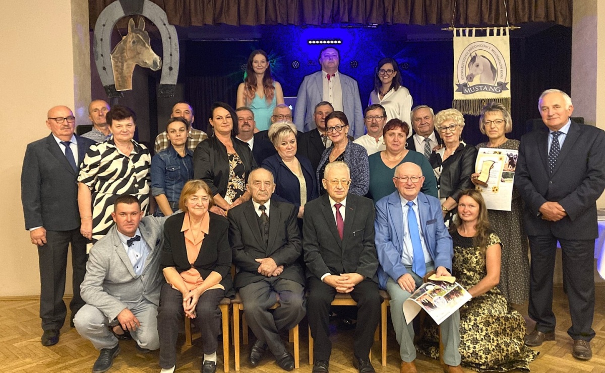 20-lecie Stowarzyszenia Hodowców i Miłośników Koni Mustang - Serwis informacyjny z Raciborza - naszraciborz.pl