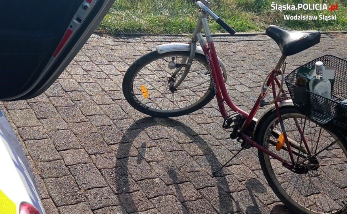 Mimo, że był kompletnie pijany, wsiadł na rower i pojechał po... alkohol - Serwis informacyjny z Raciborza - naszraciborz.pl