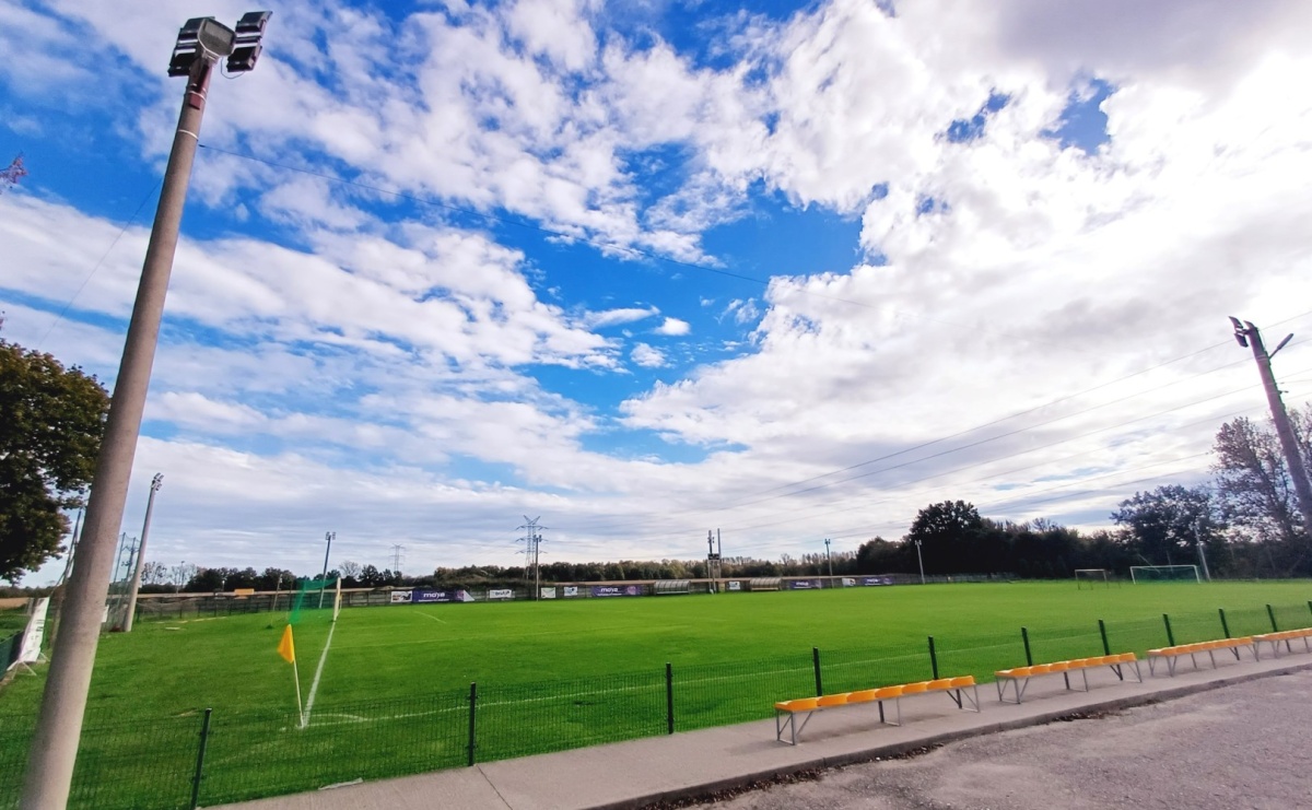 Boiska w Godowie i Łaziskach z nowym oświetleniem - Serwis informacyjny z Raciborza - naszraciborz.pl
