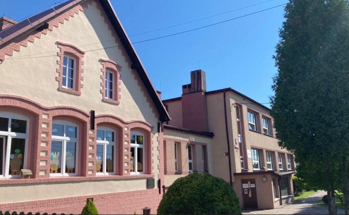 Nowa szkoła, przyjazna przestrzeń. Projekt edukacyjny w Krostoszowicach - Serwis informacyjny z Raciborza - naszraciborz.pl