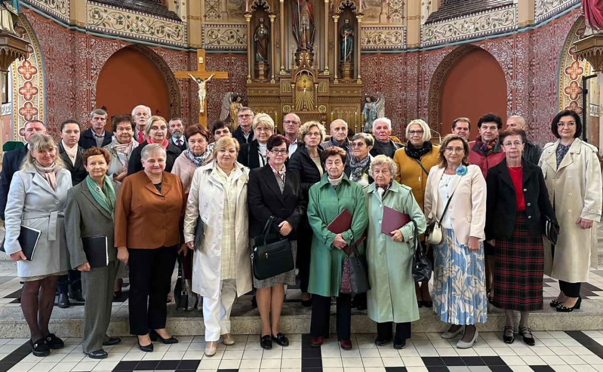 Chór Jadwiga z WCK wystąpił w kościele w Rydułtowach - Serwis informacyjny z Raciborza - naszraciborz.pl