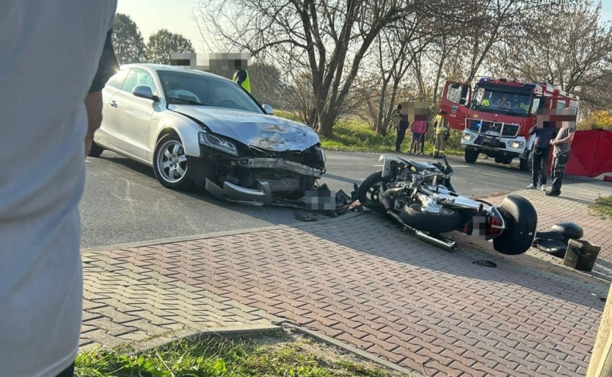 Zderzenie motocykla z osobówką w Lubomi. W akcji dwa śmigłowce LPR - Serwis informacyjny z Raciborza - naszraciborz.pl