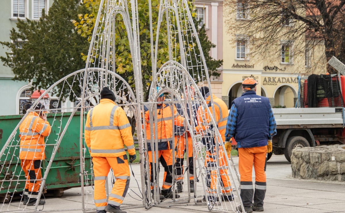 Wodzisław Śląski przygotowuje się do świąt - Serwis informacyjny z Raciborza - naszraciborz.pl