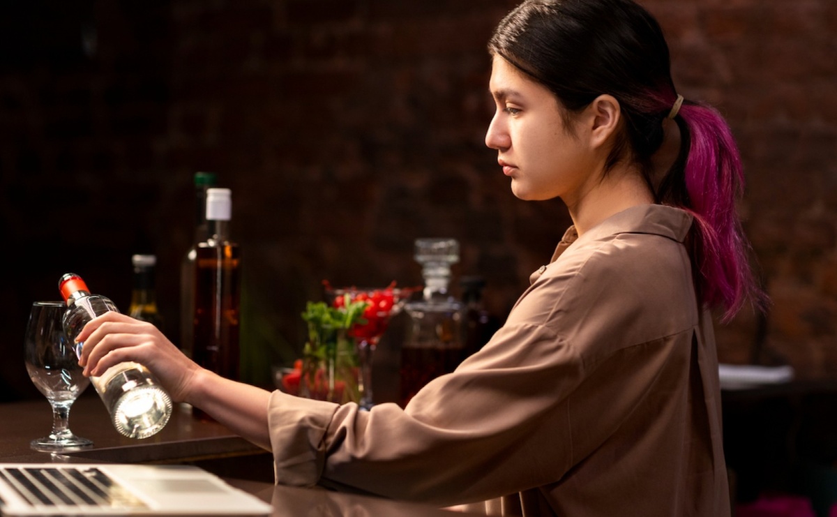 Wszywka alkoholowa a inne metody leczenia alkoholizmu – porównanie skuteczności - Serwis informacyjny z Raciborza - naszraciborz.pl