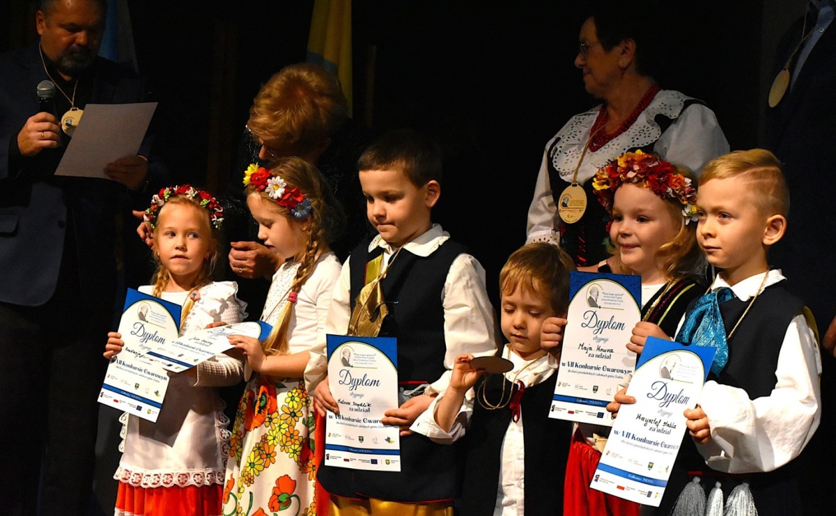 Uczniowie z Gminy Godów świetnie zaprezentowali śląską gwarę [FOTO] - Serwis informacyjny z Raciborza - naszraciborz.pl