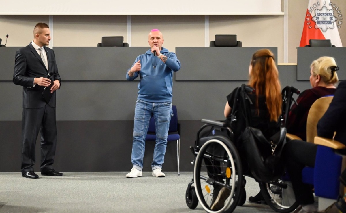 Konferencja Barierom na przekór w komendzie wojewódzkiej w Katowicach - Serwis informacyjny z Wodzisławia Śląskiego - naszwodzislaw.com