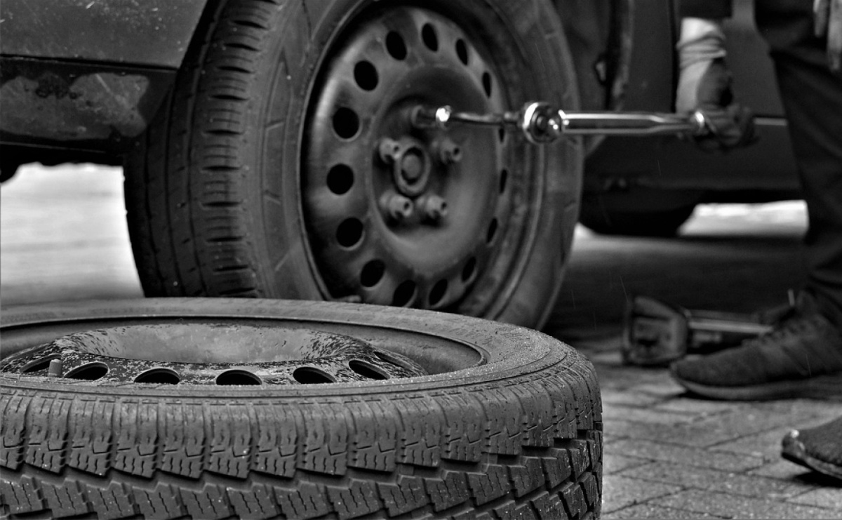 Jak wybrać najlepsze opony zimowe dla swojego samochodu? Praktyczne wskazówki - Serwis informacyjny z Raciborza - naszraciborz.pl