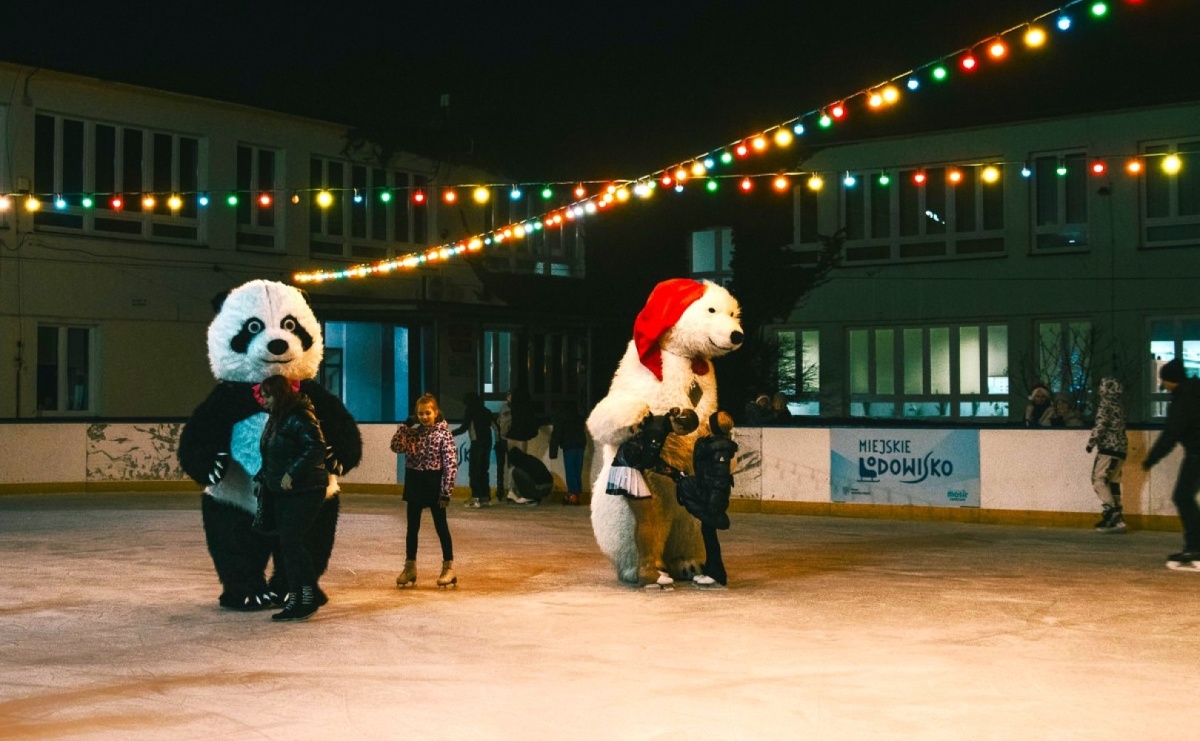 Wodzisław Śląski. Ruszyło miejskie lodowisko - Serwis informacyjny z Wodzisławia Śląskiego - naszwodzislaw.com