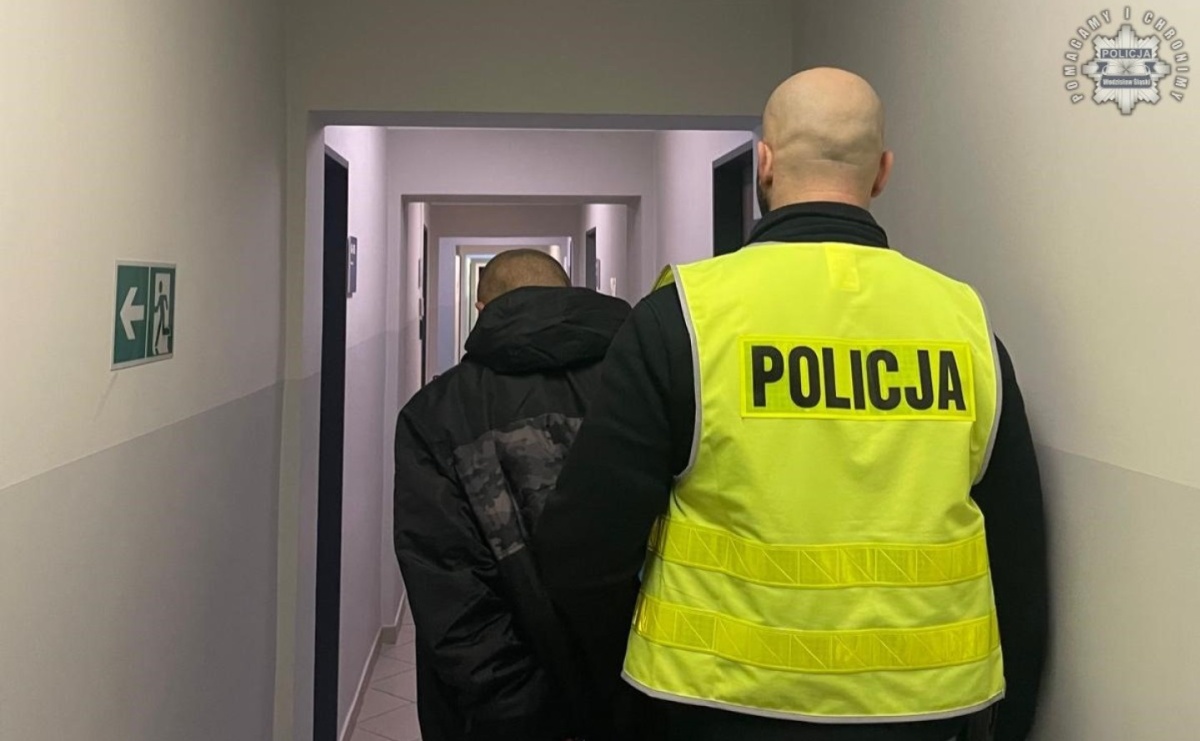 Chwalił się, że ma nóż. Przebrał się, by zmylić mundurowych - Serwis informacyjny z Wodzisławia Śląskiego - naszwodzislaw.com