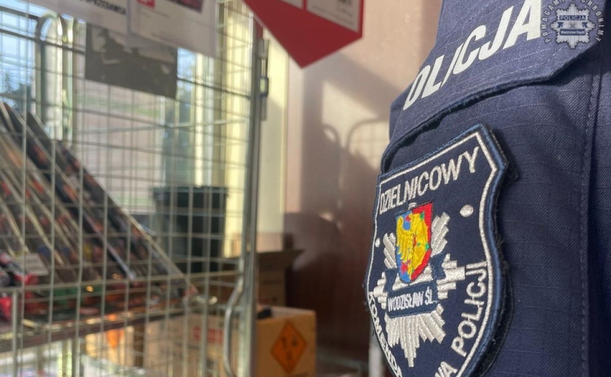 Stoiska z fajerwerkami pod lupą dzielnicowych - Serwis informacyjny z Wodzisławia Śląskiego - naszwodzislaw.com