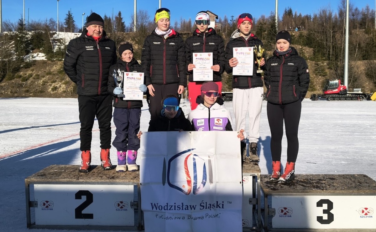 Medale i wysokie lokaty na Kubalonce, czyli znakomite otwarcie sezonu narciarskiego dla KS SKI Team Wodzisław Śląski - Serwis informacyjny z Raciborza - naszraciborz.pl