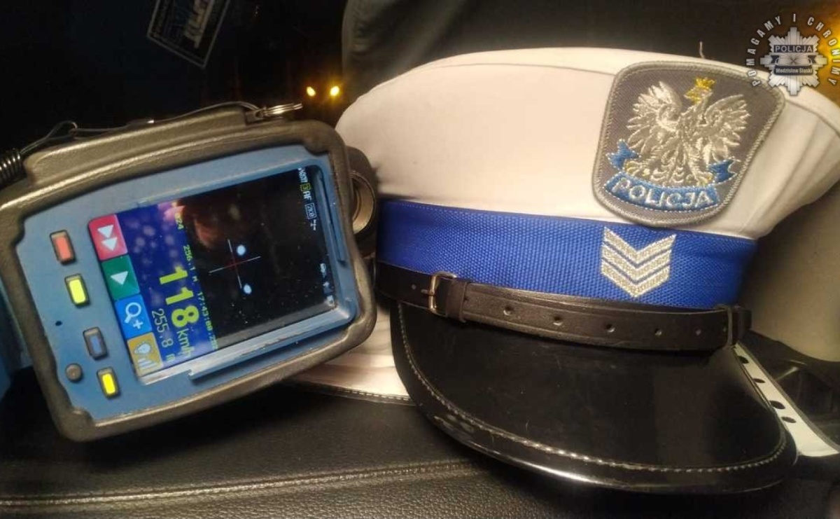 Zbyt ciężka noga kierowcy volvo - Serwis informacyjny z Raciborza - naszraciborz.pl