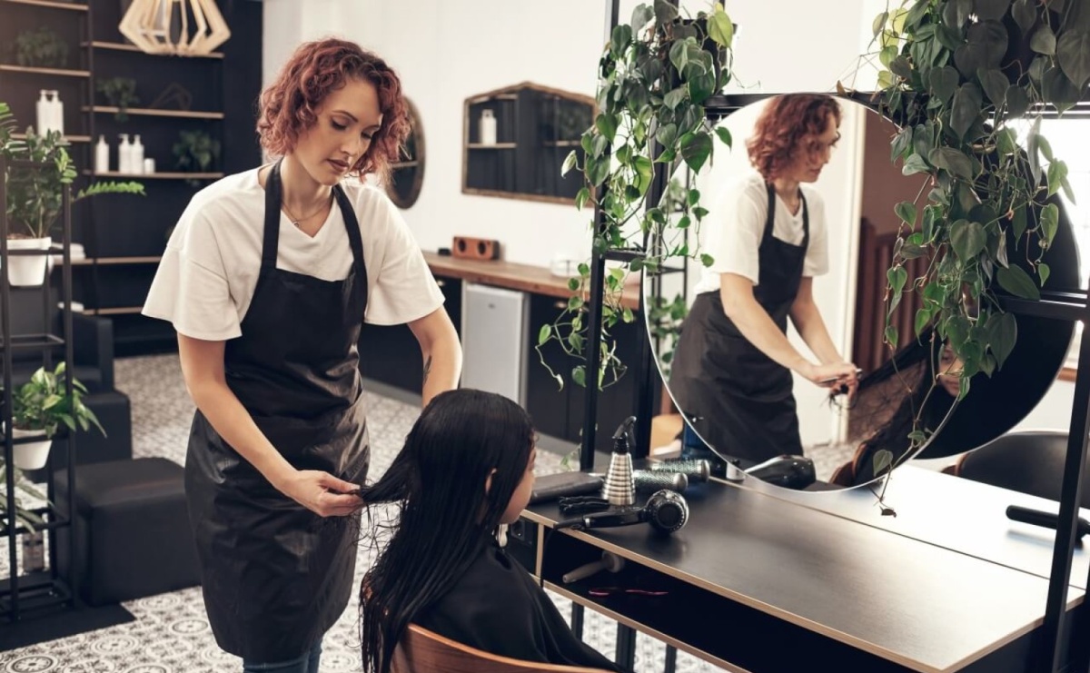 Otwarcie salonu fryzjerskiego – o czym musisz pamiętać? - Serwis informacyjny z Raciborza - naszraciborz.pl