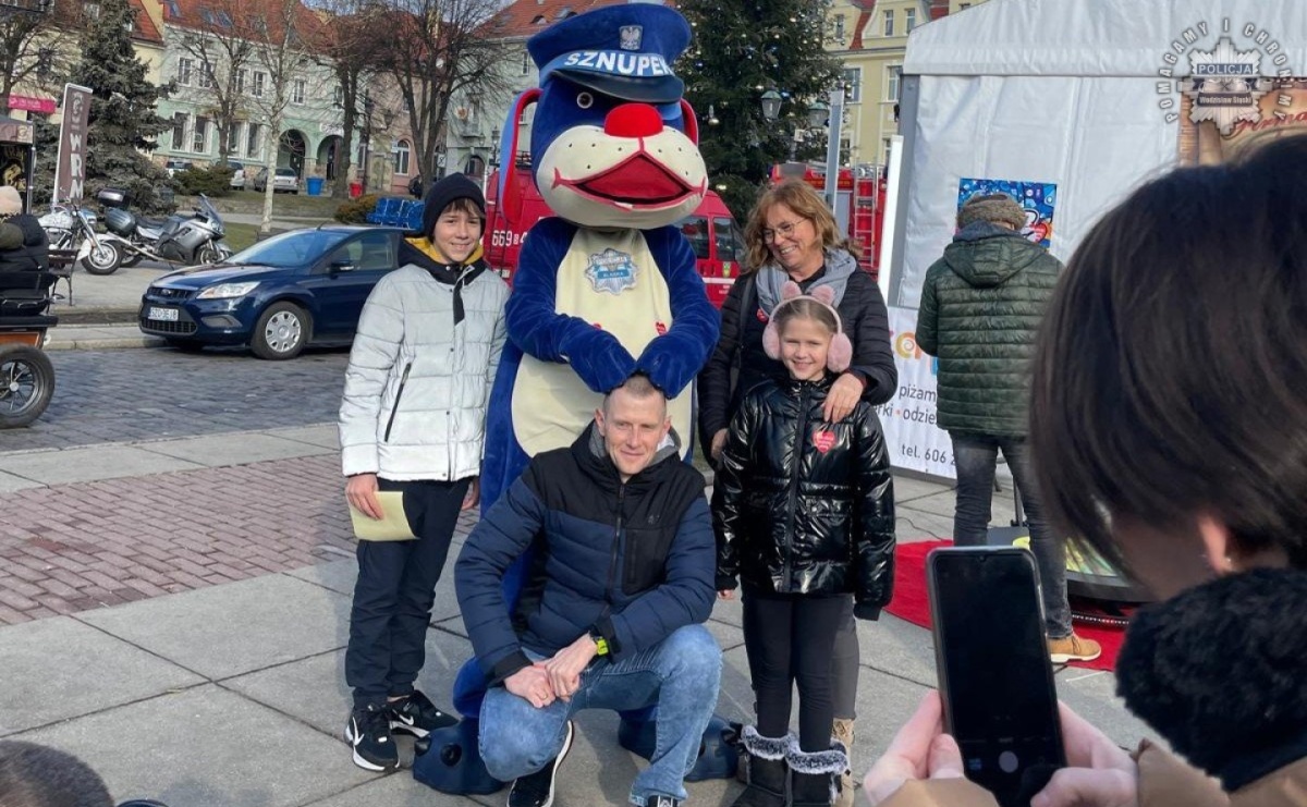 Wodzisławscy policjanci zagrali z WOŚP - Serwis informacyjny z Raciborza - naszraciborz.pl