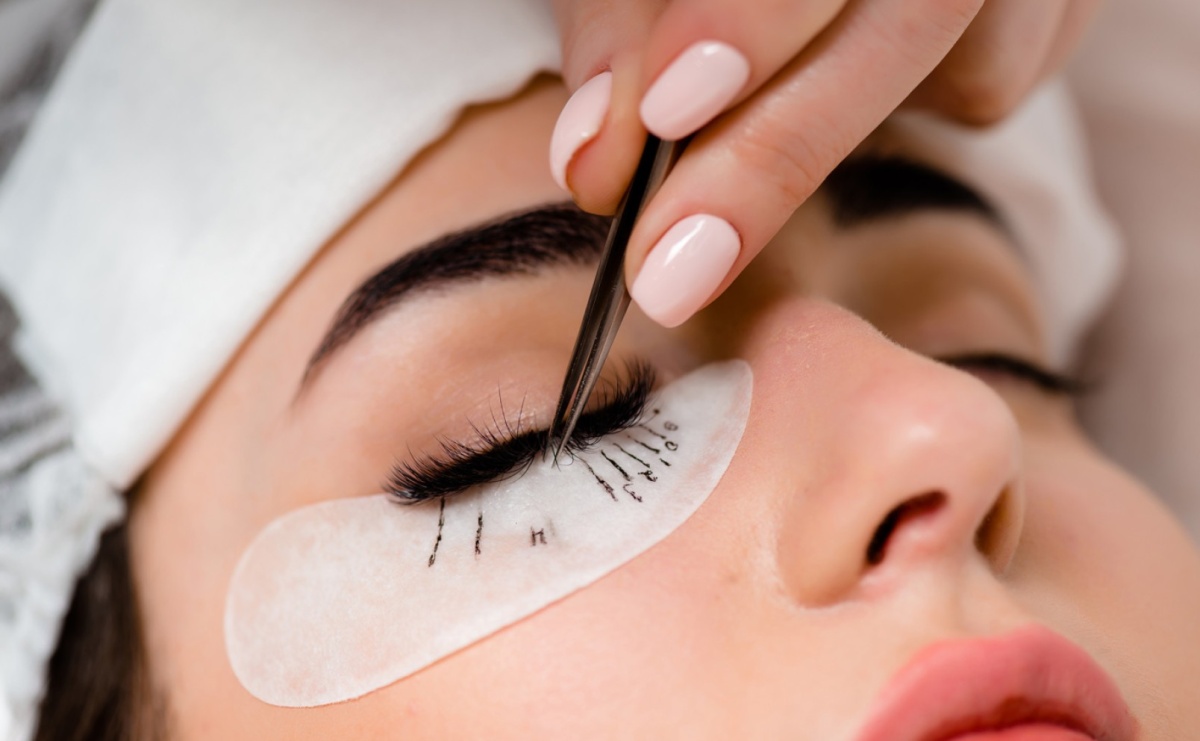 Profesjonalny Rozwój w Medycynie Estetycznej: Kursy, które Zmienią Twoją Karierę - Serwis informacyjny z Raciborza - naszraciborz.pl