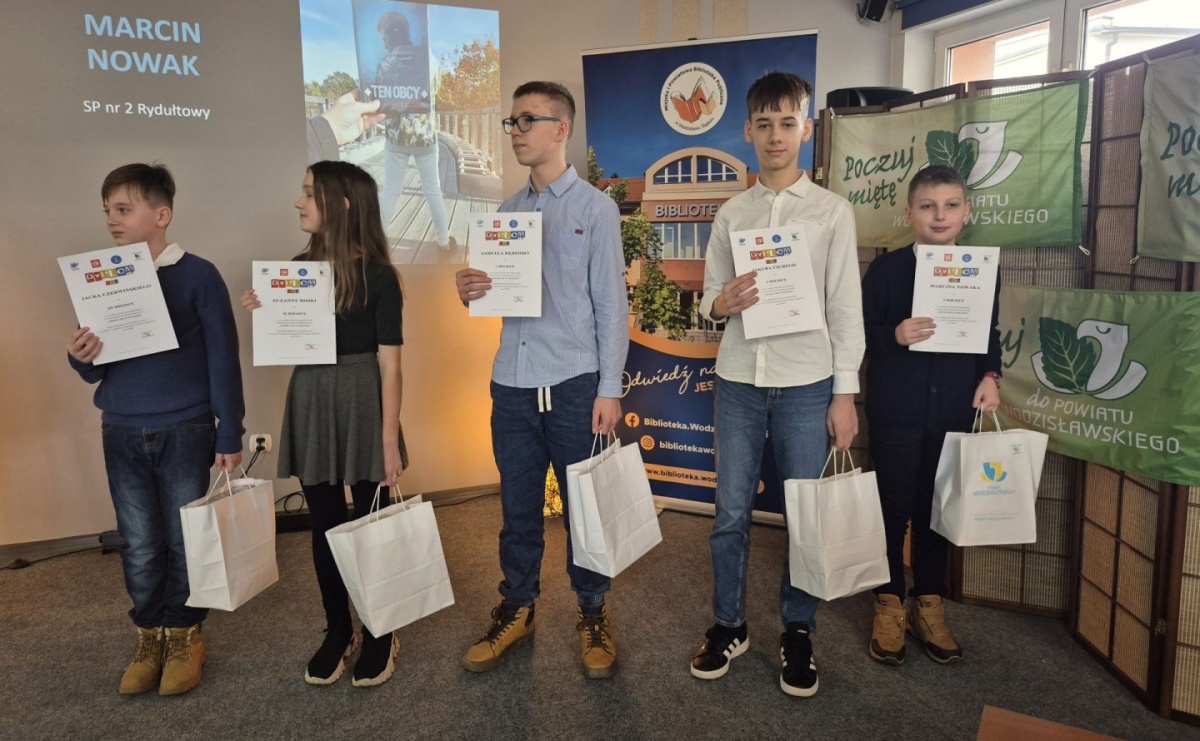 Ubierz się w książkę! Znamy zwycięzców konkursu - Serwis informacyjny z Raciborza - naszraciborz.pl