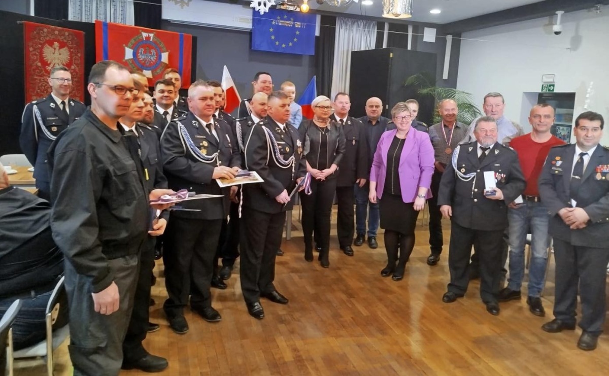 Posłanka z Czech podziękowała strażakom z Gorzyc za ich ofiarność - Serwis informacyjny z Raciborza - naszraciborz.pl