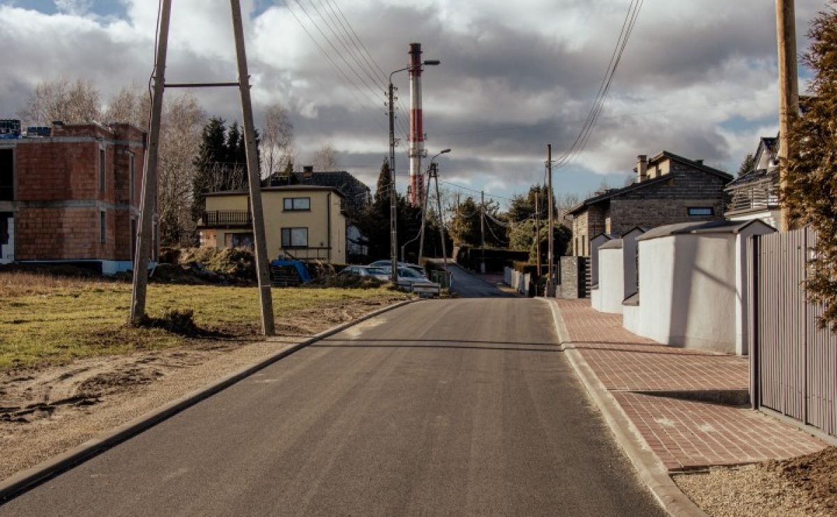 Kolejna inwestycja drogowa zrealizowana. Tym razem ulica Bojowników - Serwis informacyjny z Raciborza - naszraciborz.pl