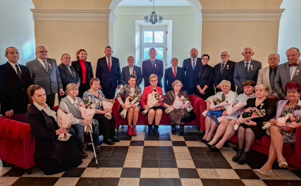 Świętujesz jubileusz małżeństwa? Zgłoś się do Urzędu Stanu Cywilnego - Serwis informacyjny z Raciborza - naszraciborz.pl