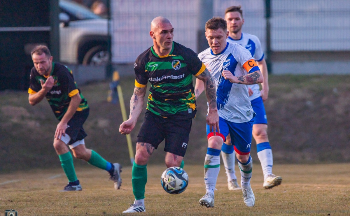 Naprzód Syrynia bez punktów w inauguracyjnym meczu rundy wiosennej [FOTO] - Serwis informacyjny z Raciborza - naszraciborz.pl