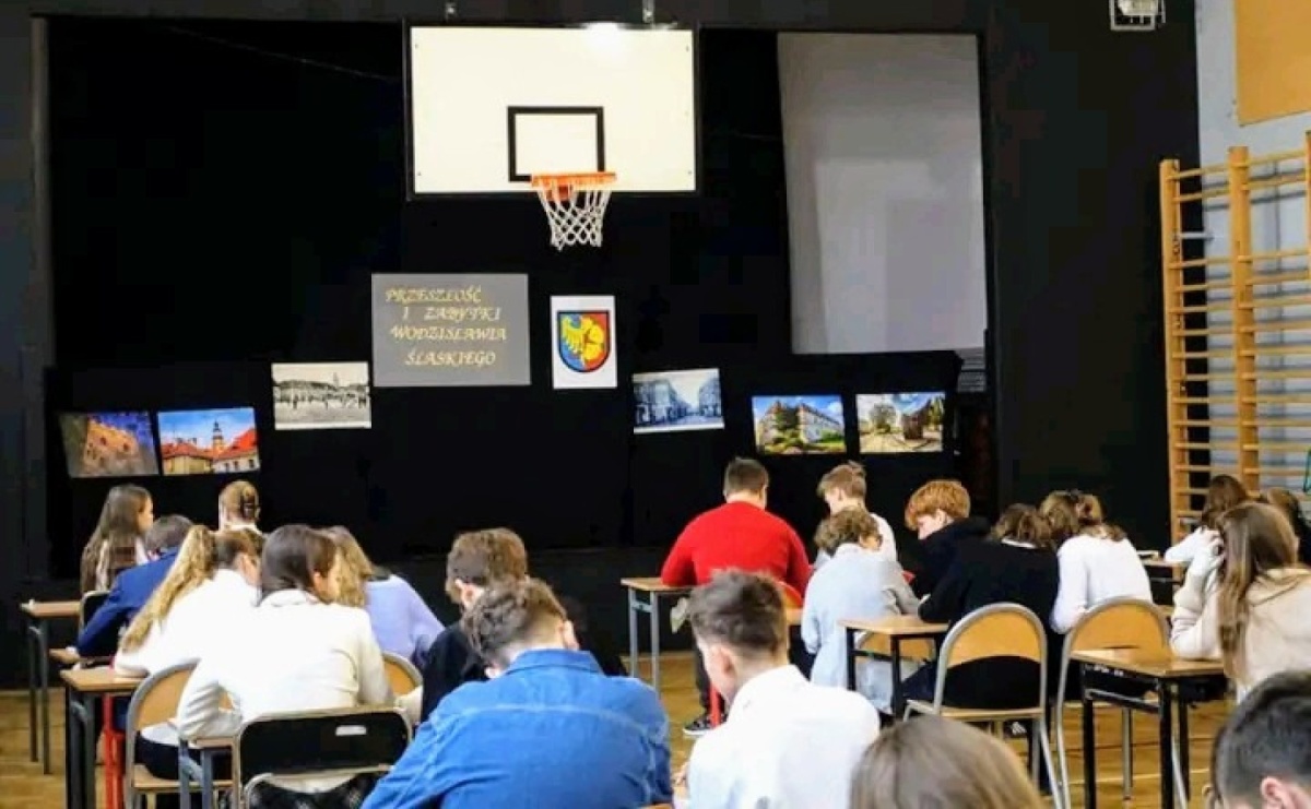 Przeszłość i zabytki Wodzisławia Śląskiego. Konkurs w ZSP 4 - Serwis informacyjny z Raciborza - naszraciborz.pl