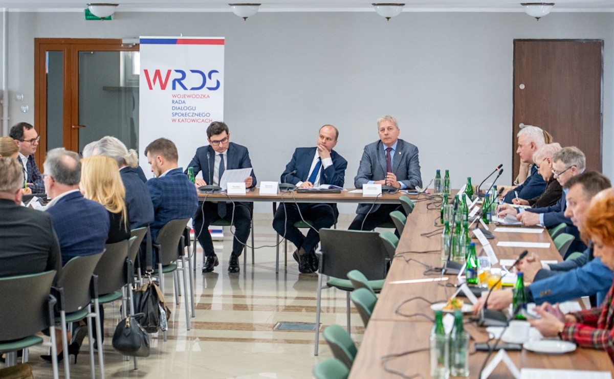 Posiedzenie Wojewódzkiej Rady Dialogu Społecznego w Katowicach - Serwis informacyjny z Wodzisławia Śląskiego - naszwodzislaw.com
