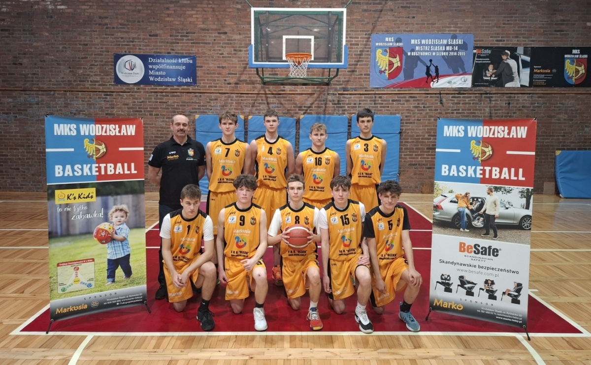 Udany mecz i przekonująca wygrana koszykarzy MKS Wodzisław Śląski - Serwis informacyjny z Raciborza - naszraciborz.pl