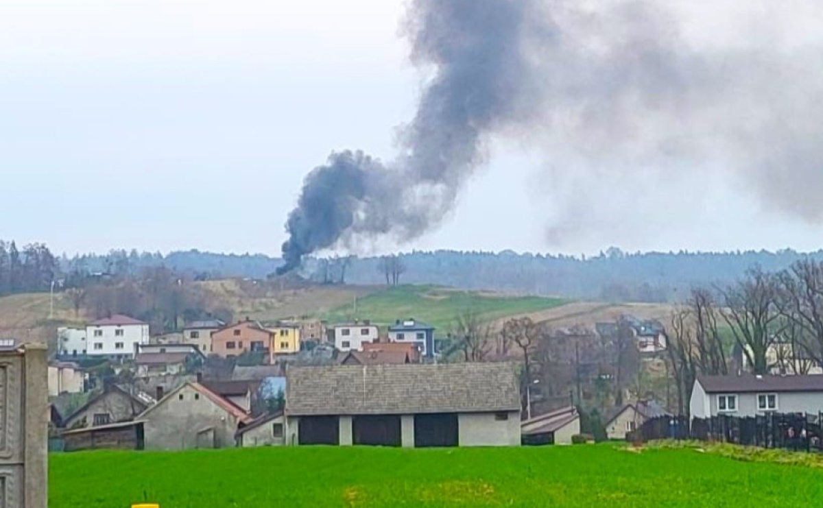 Kłęby dymu nad Syrynią - Serwis informacyjny z Raciborza - naszraciborz.pl