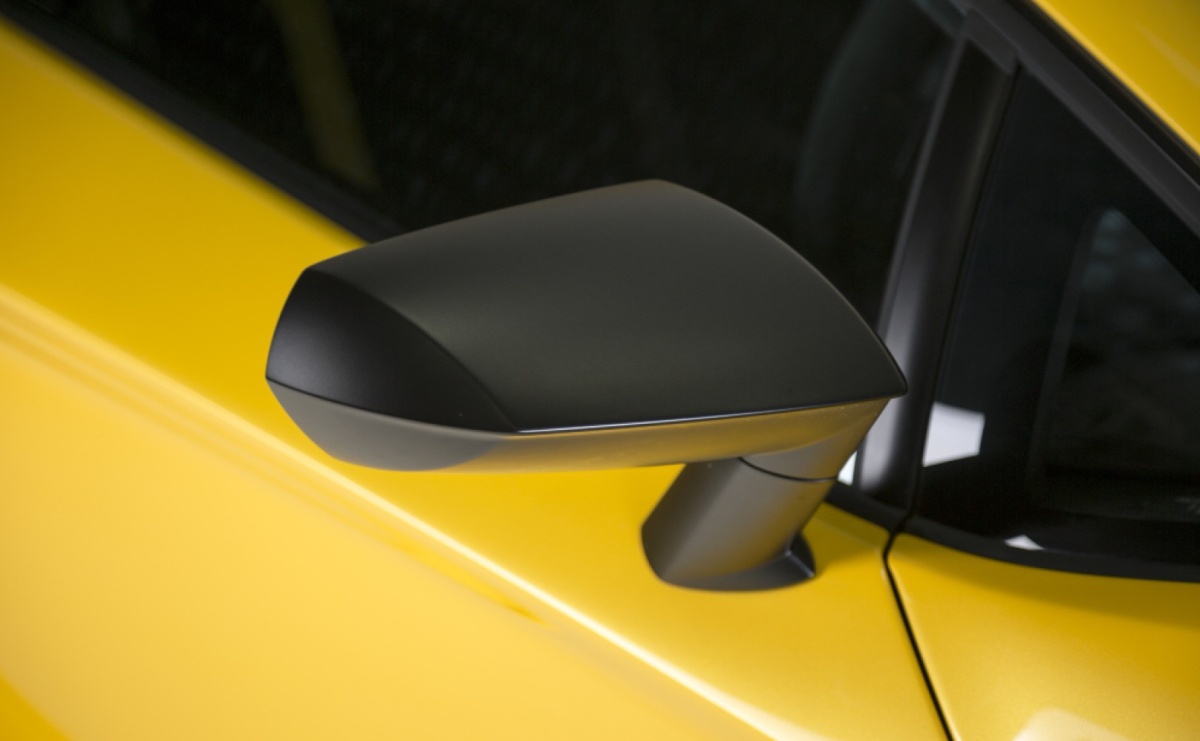 Pokrywa lusterka – mały element, który wpływa na estetykę auta - Serwis informacyjny z Raciborza - naszraciborz.pl