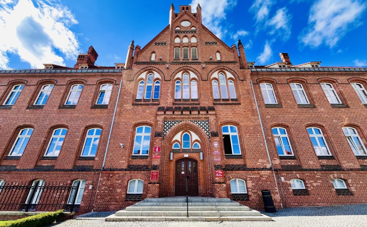 Uporządkowanie terenu przy ul. Pszowskiej w Wodzisławiu Śląskim. Stanowisko urzędu miasta - Serwis informacyjny z Raciborza - naszraciborz.pl