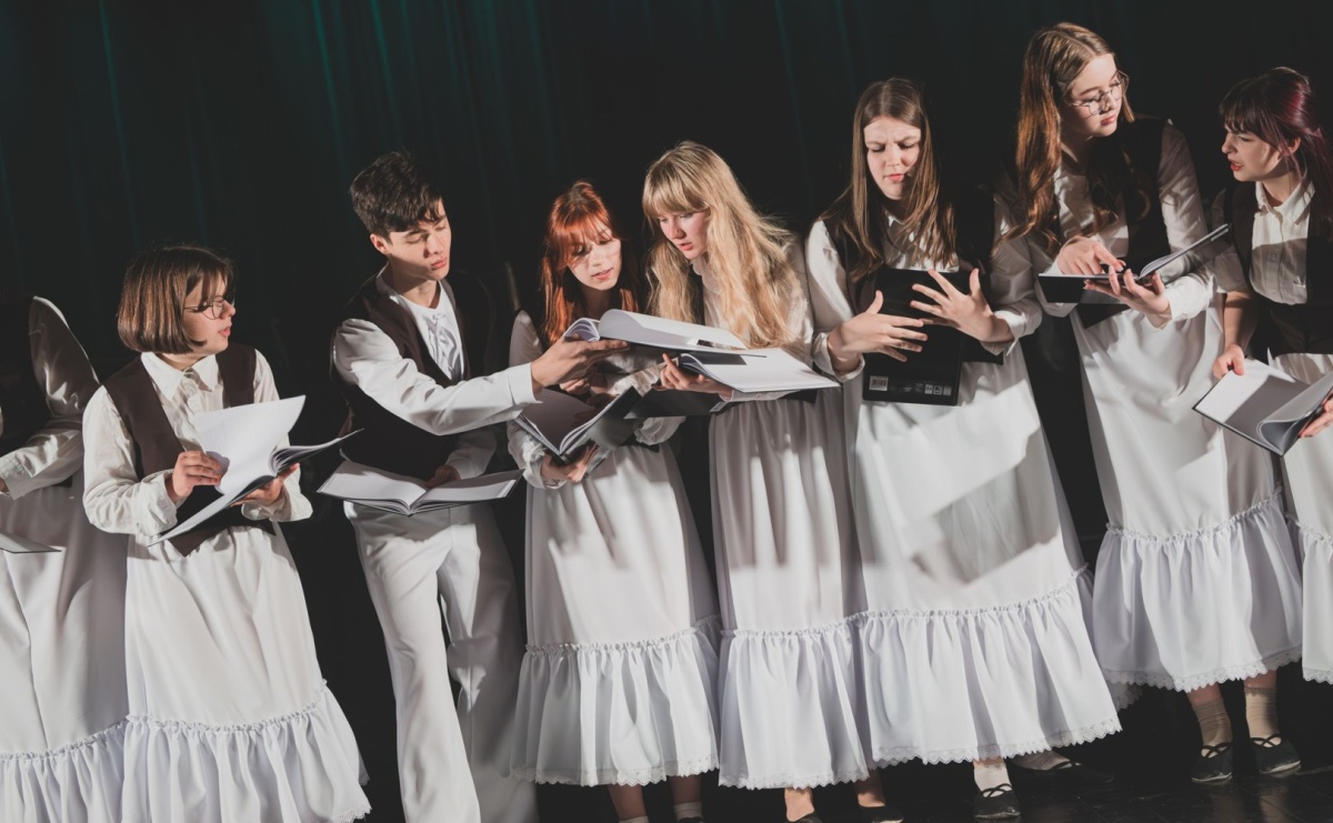 Teatr, światło i Szymborska - dodatkowy termin niezwykłego widowiska dla młodzieży w WCK - Serwis informacyjny z Raciborza - naszraciborz.pl