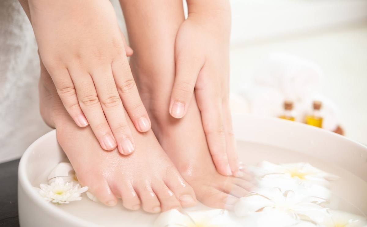 Zabiegi podologiczne – dlaczego warto zadbać o zdrowie stóp przez cały rok? - Serwis informacyjny z Raciborza - naszraciborz.pl