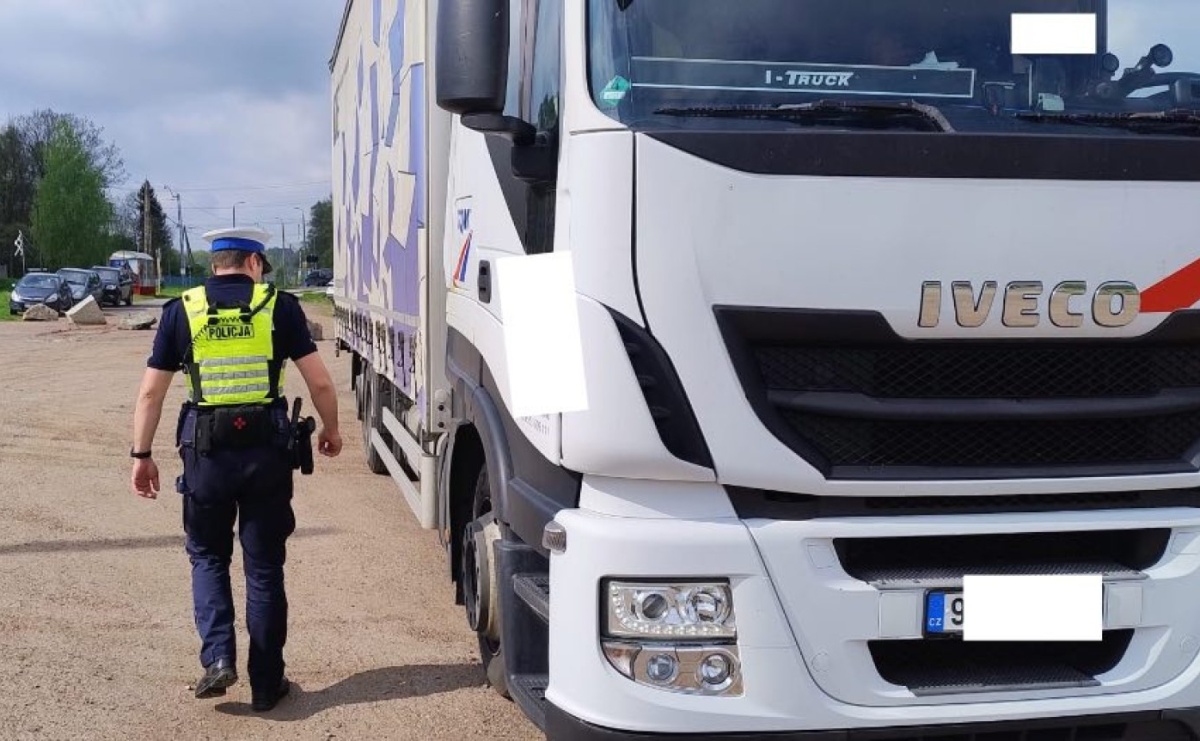 Miał tachograf, ale bez legalizacji. Wspólna akcja policji z Wodzisławia Śląskiego i Rybnika - Serwis informacyjny z Raciborza - naszraciborz.pl